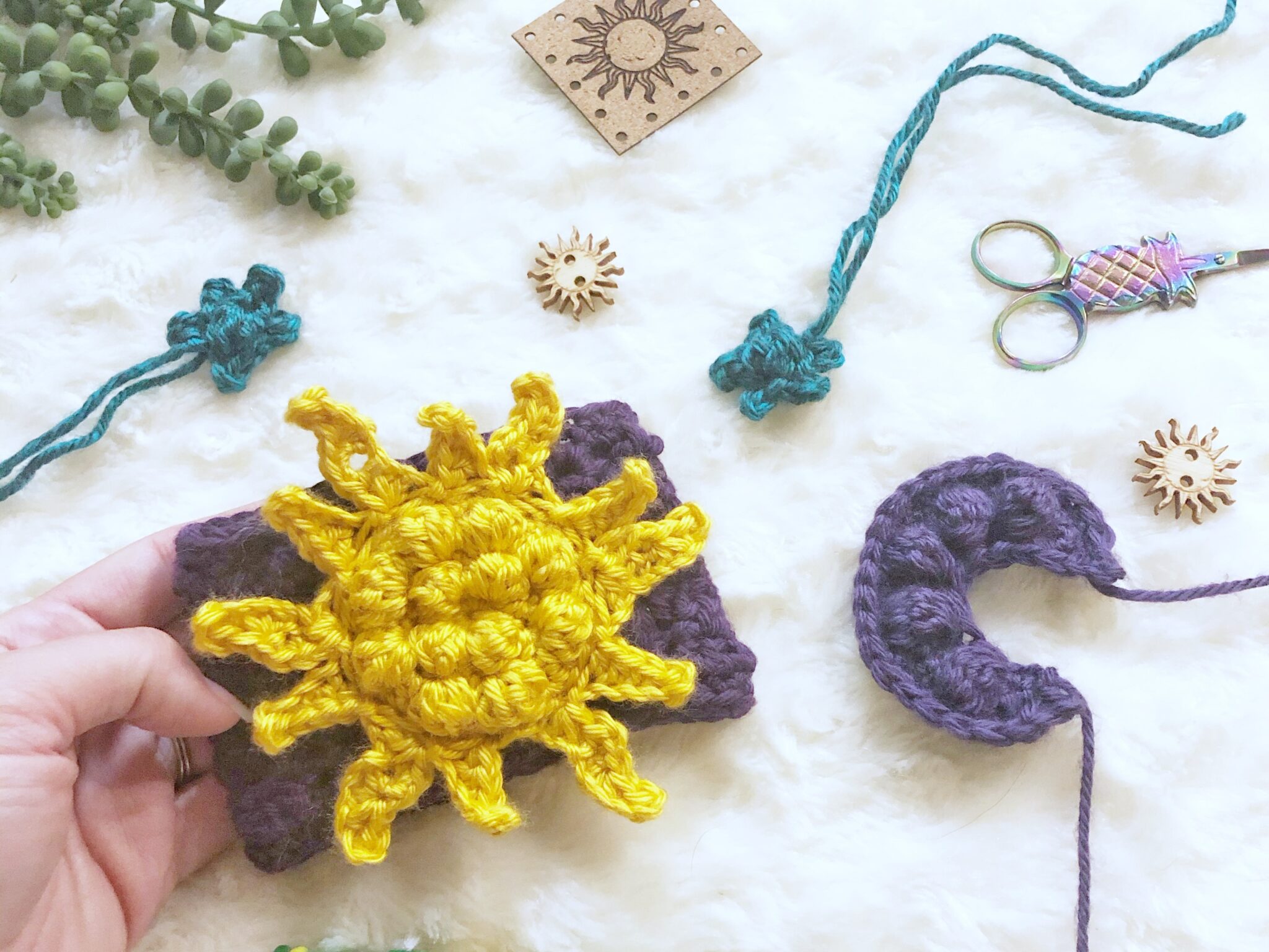 Mini Moon Keychain Pattern: Crochet pattern